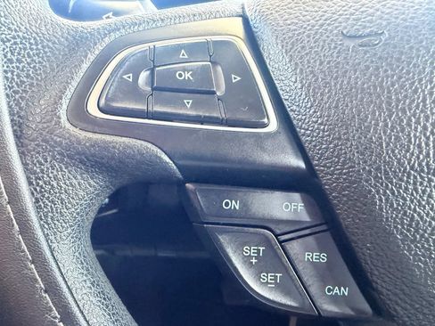 Used 2016 Ford Focus SE FWD image 12