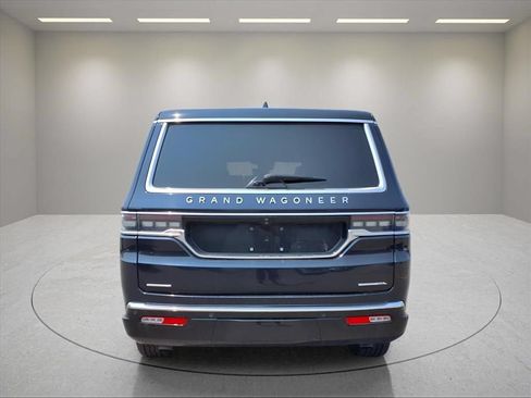 Used 2023 Jeep Grand Wagoneer L Series II AWD/4WD image 12