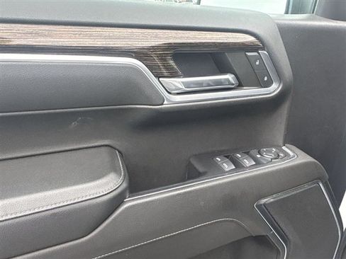 Certified 2022 GMC Sierra 1500 Elevation w/ LPO, Elevation Black Package AWD/4WD image 23