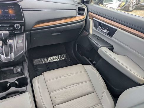 Used 2018 Honda CR-V Touring image 18
