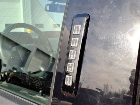 Used 2022 Ford F150 XLT w/ Equipment Group 302A High image 10