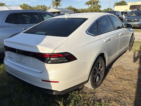 Used 2023 Honda Accord EX image 9