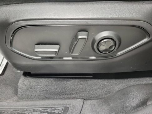 Certified 2024 Jeep Grand Cherokee L Laredo AWD/4WD image 32