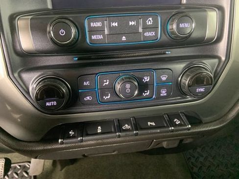 Used 2018 Chevrolet Silverado 1500 LT w/ All Star Edition AWD/4WD image 24