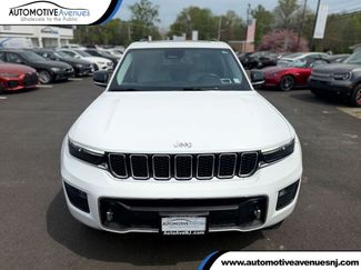 Used 2022 Jeep Grand Cherokee Overland w/ Luxury Tech Group IV AWD/4WD video 1