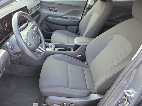 Used 2025 Hyundai Kona SEL FWD image 9