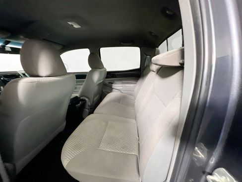 Used 2012 Toyota Tacoma Base image 28