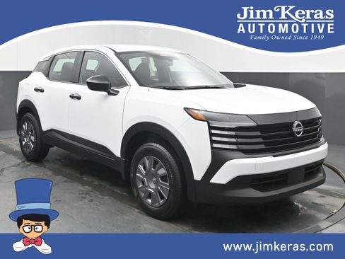 Certified 2025 Nissan Kicks S image 1