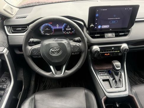 Used 2025 Toyota RAV4 Limited image 12