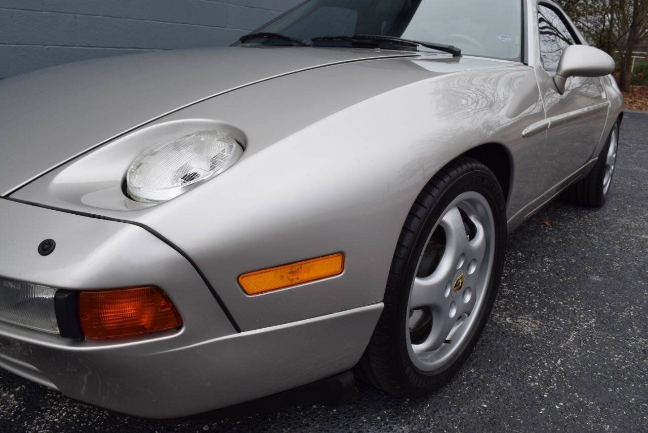 Used 1993 Porsche 928 GTS RWD image 3