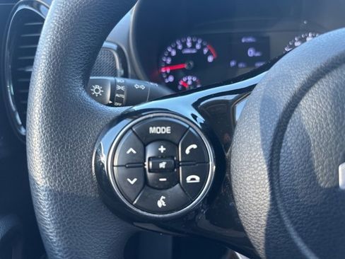 Used 2022 Kia Soul S image 6