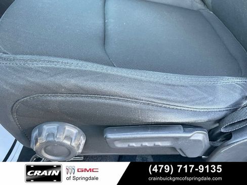 Used 2021 Jeep Wrangler Unlimited Sahara AWD/4WD image 10