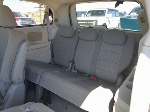 Used 2009 Dodge Grand Caravan SE image 24