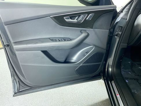 Certified 2025 Audi Q8 Premium Plus w/ Premium Plus Package image 20