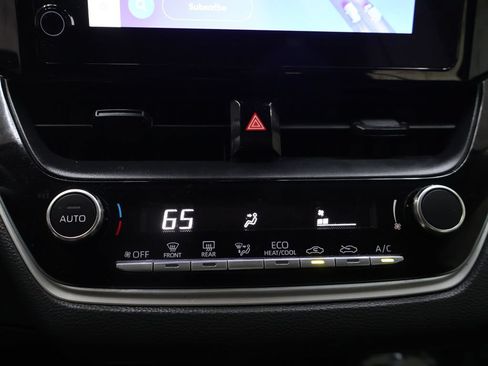Used 2023 Toyota Corolla LE FWD image 25