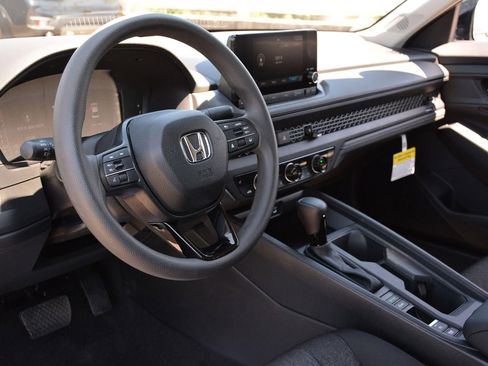 Used 2025 Honda Accord SE image 7
