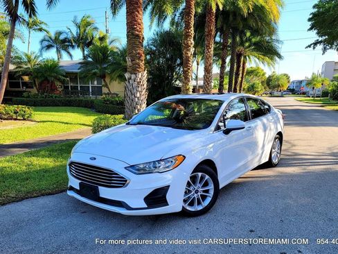 Used 2020 Ford Fusion SE image 7