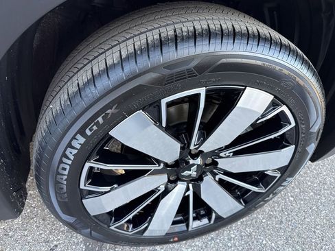 New 2026 Mitsubishi Outlander SE image 13