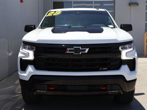 Used 2025 Chevrolet Silverado 1500 LT Trail Boss w/ Convenience Package II AWD/4WD image 5