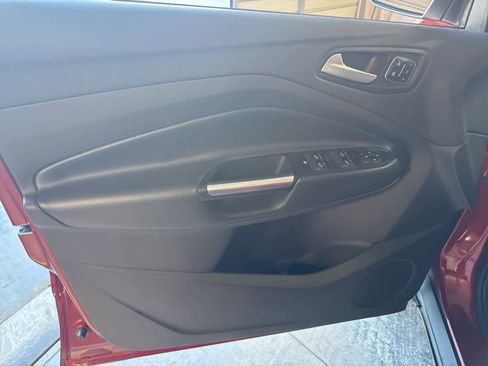 Used 2017 Ford Escape Titanium image 17