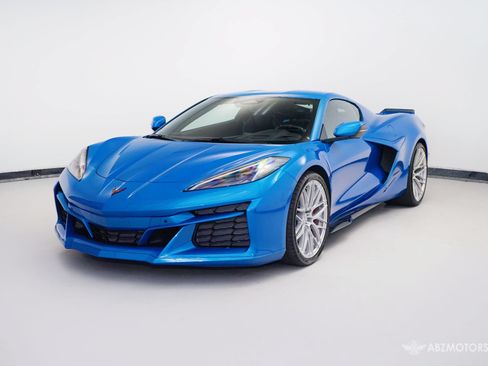 Used 2024 Chevrolet Corvette Z06 RWD image 2