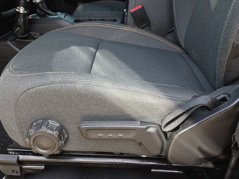 Used 2025 Jeep Wrangler Sport image 25