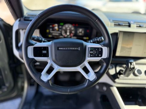 Used 2025 Land Rover Defender 110 S image 6