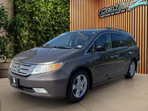 Used 2013 Honda Odyssey Touring Elite image 1