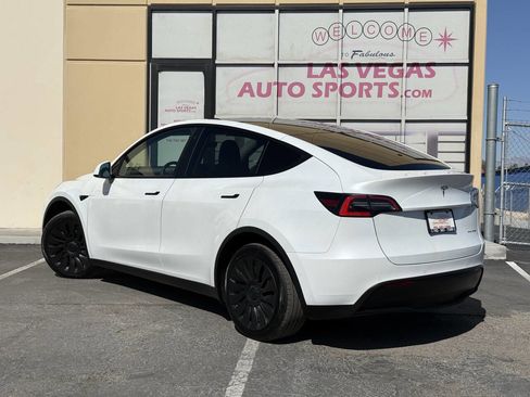 Used 2021 Tesla Model Y Long Range AWD/4WD image 9