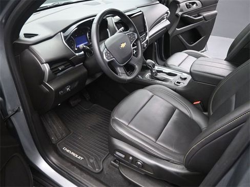 Certified 2023 Chevrolet Traverse LT image 9