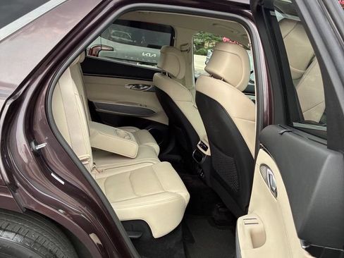 Used 2022 Genesis GV70 2.5T w/ Advanced Package AWD/4WD image 22