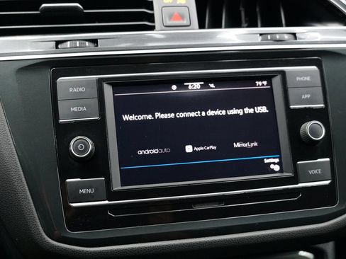 Used 2020 Volkswagen Tiguan S FWD image 19