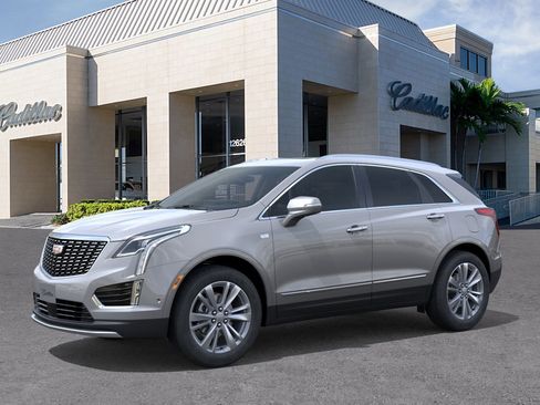 New 2026 Cadillac XT5 Premium Luxury image 2