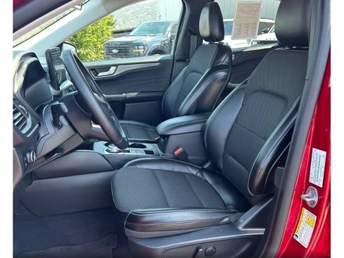 Used 2024 Ford Escape SE FWD image 5