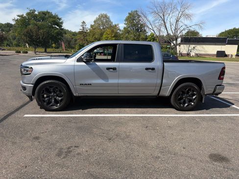 Used 2024 RAM 1500 Limited AWD/4WD image 7