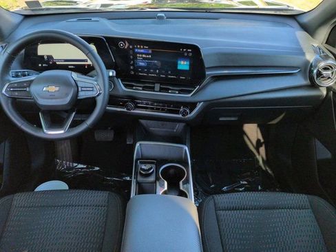 Used 2026 Chevrolet Equinox LT FWD image 14