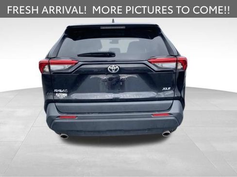 Used 2024 Toyota RAV4 XLE FWD image 6