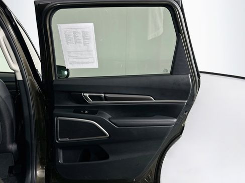 Used 2025 Kia Telluride S FWD image 34