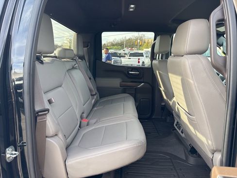 Used 2021 GMC Sierra 1500 SLT RWD image 26