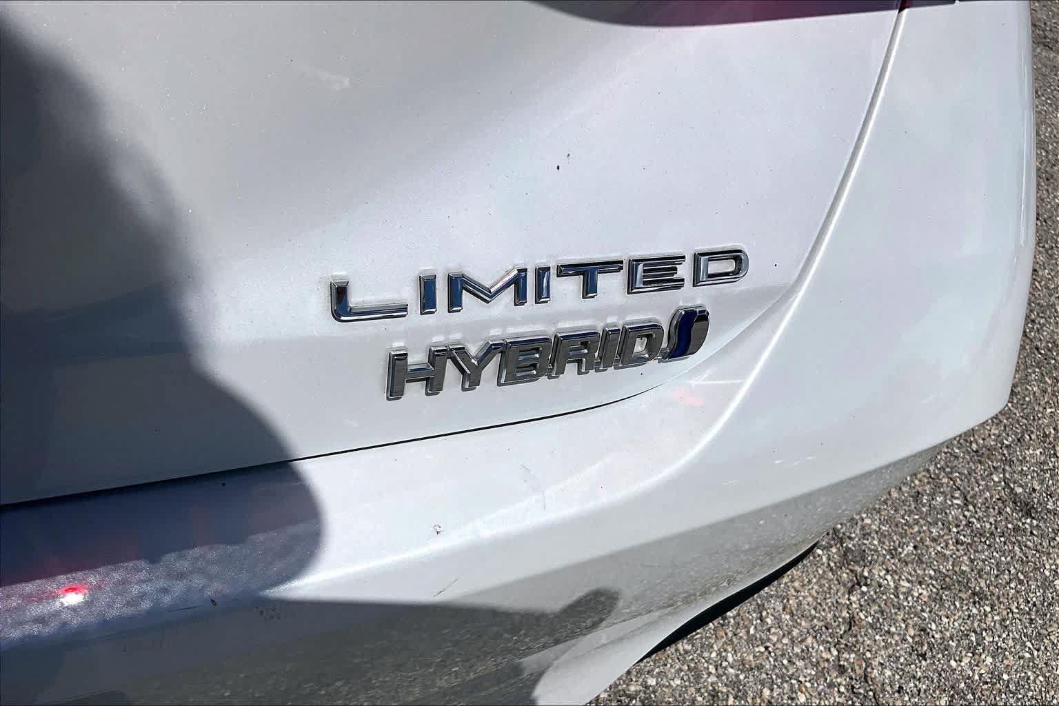Used 2019 Toyota Avalon Limited FWD image 10