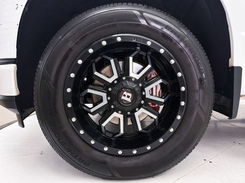 Used 2021 Chevrolet Silverado 1500 Custom w/ Safety Confidence Package RWD image 4