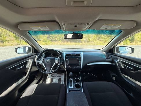 Used 2013 Nissan Altima 3.5 SV w/ Navigation Pkg FWD image 7