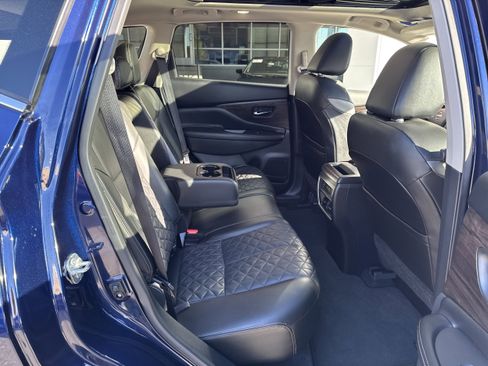Used 2023 Nissan Murano Platinum AWD/4WD image 9