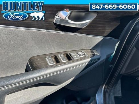 Used 2020 Kia Sorento EX image 19