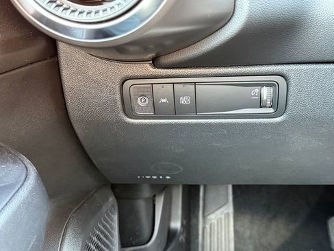 New 2026 Chevrolet Equinox EV LT image 18