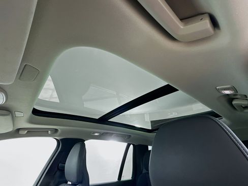 Used 2025 Volvo XC90 B5 Plus image 26