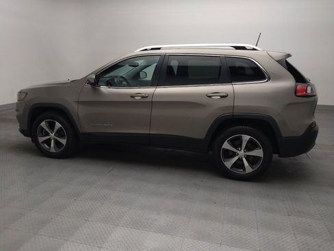 Used 2019 Jeep Cherokee Limited AWD/4WD image 3