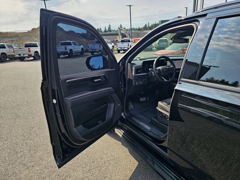 Used 2025 Chevrolet Tahoe RST w/ RST Capability Package AWD/4WD image 21