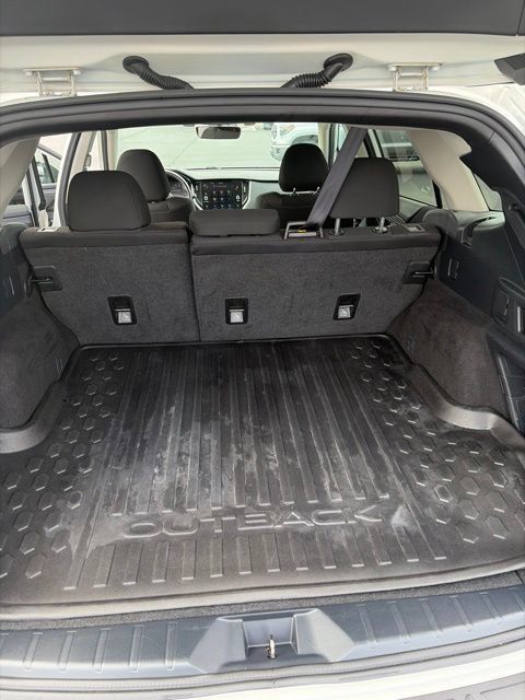 Used 2020 Subaru Outback Premium AWD/4WD image 23