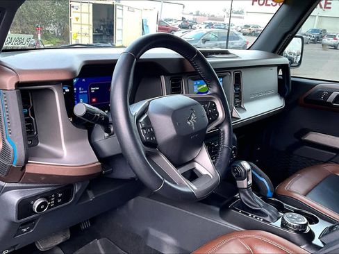 Used 2023 Ford Bronco Outer Banks image 17
